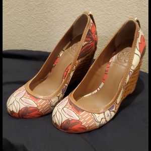 New Tory burch wedge heel